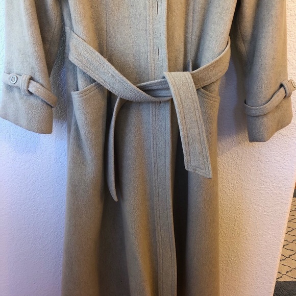 Winter coat - Picture 2 of 5